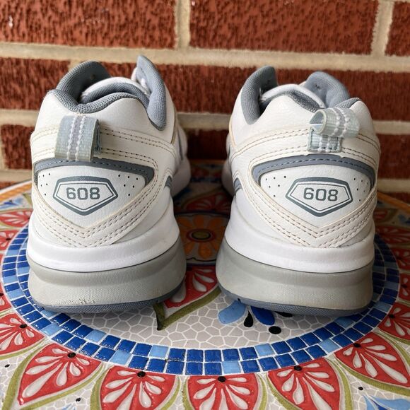 New Balance 608 v5 Mens 10.5 B Narrow White Blue Leather Sneakers WX608WB5 main image 9